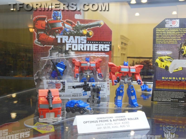 Transformers=botcon 2013 Generatations Prime Paltinum  (152 of 424)